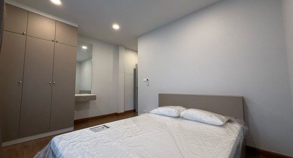 Casa en alquiler de 4 habitaciones en Thanyaburi, Pathum Thani
