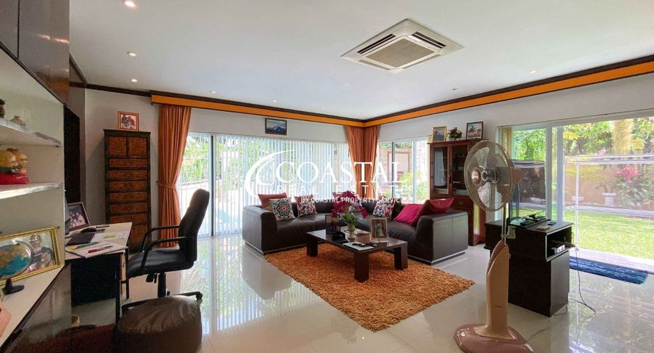 For rent and for sale 3 bedrooms house in Bang Lamung, Chonburi
