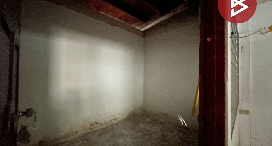 For sale 2 bedrooms townhouse in Bangkok Noi, Bangkok