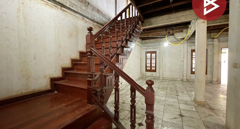 For sale 2 bedrooms townhouse in Bangkok Noi, Bangkok