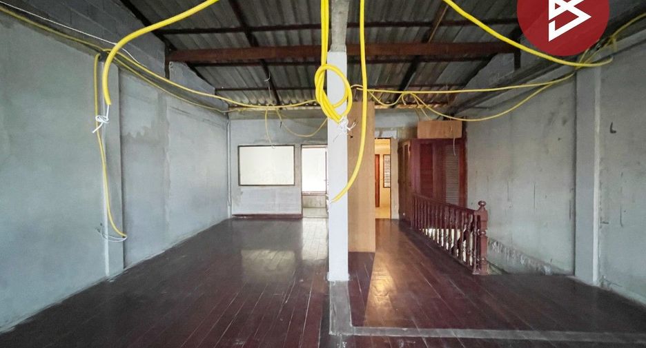 For sale 2 bedrooms townhouse in Bangkok Noi, Bangkok