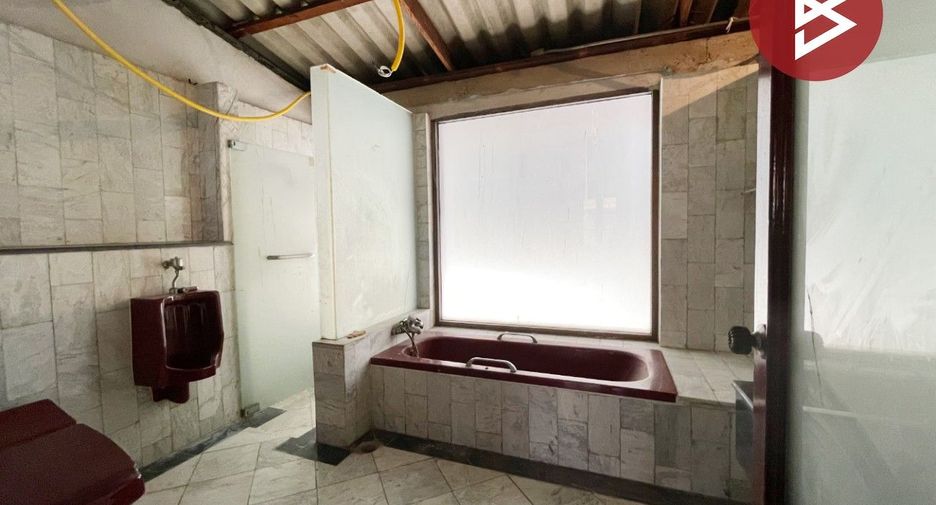 For sale 2 bedrooms townhouse in Bangkok Noi, Bangkok