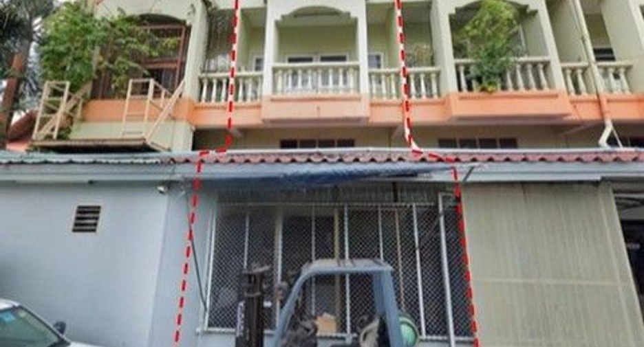 Reihenhaus zum Kauf mit 1 Zimmer in Bang Bua Thong, Nonthaburi