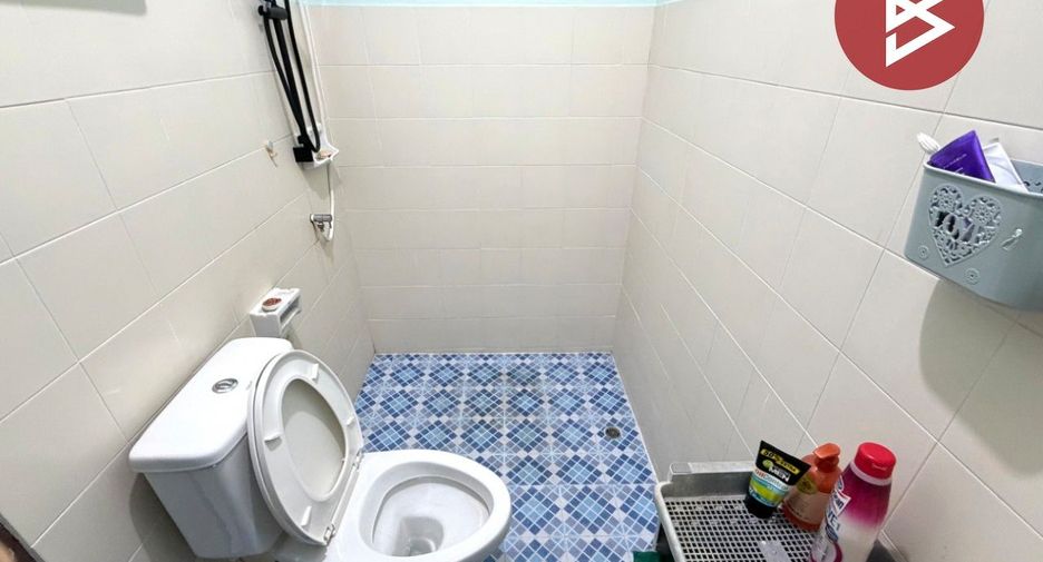 For sale 2 ベッドルーム townhouse in Mueang Samut Prakan, Samut Prakan
