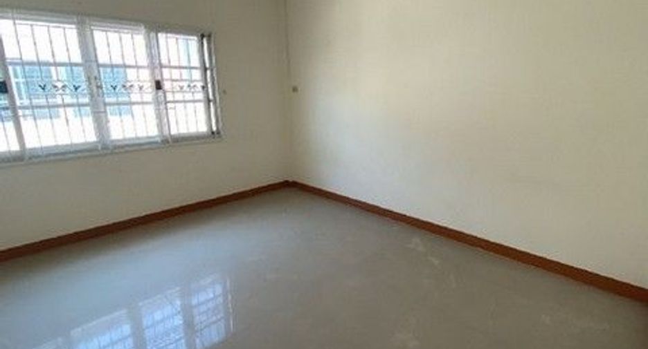 Reihenhaus zum Kauf mit 1 Zimmer in Bang Bua Thong, Nonthaburi
