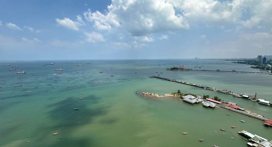 For sale 1 bed condo in Si Racha, Chonburi