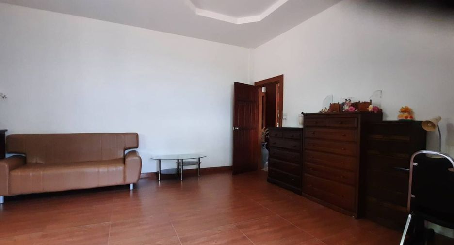 For sale 8 bedrooms house in Mueang Udon Thani, Udon Thani