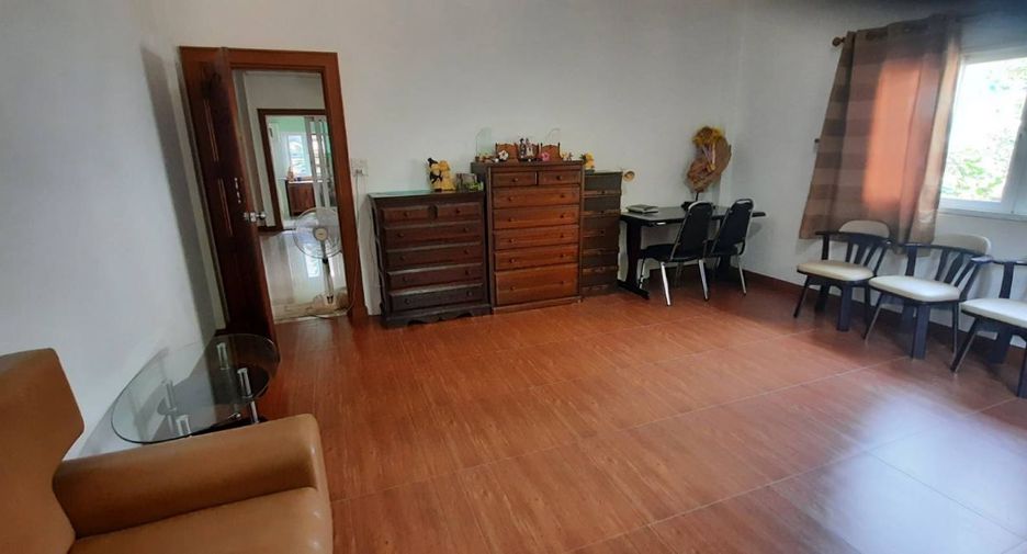For sale 8 bedrooms house in Mueang Udon Thani, Udon Thani