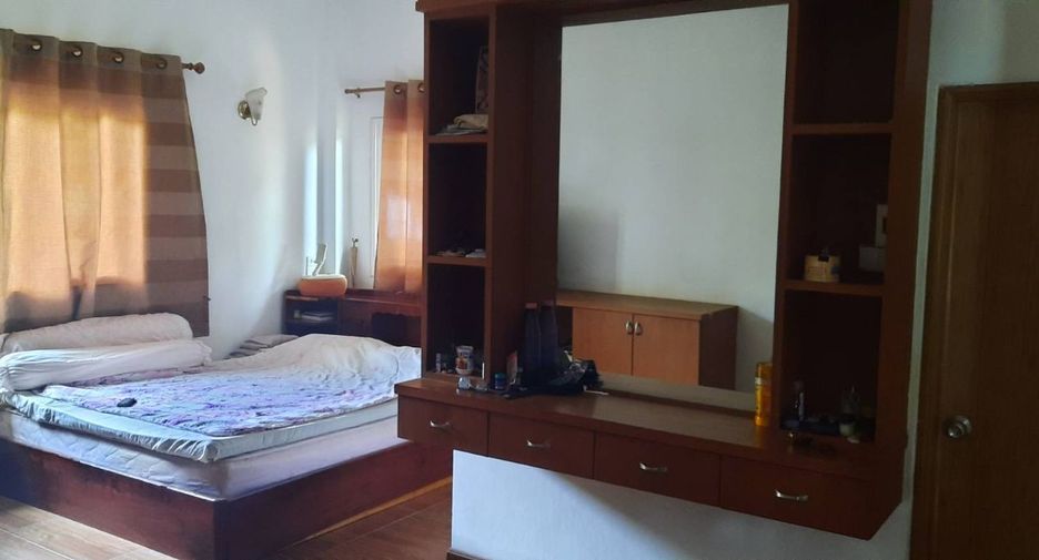 For sale 8 bedrooms house in Mueang Udon Thani, Udon Thani