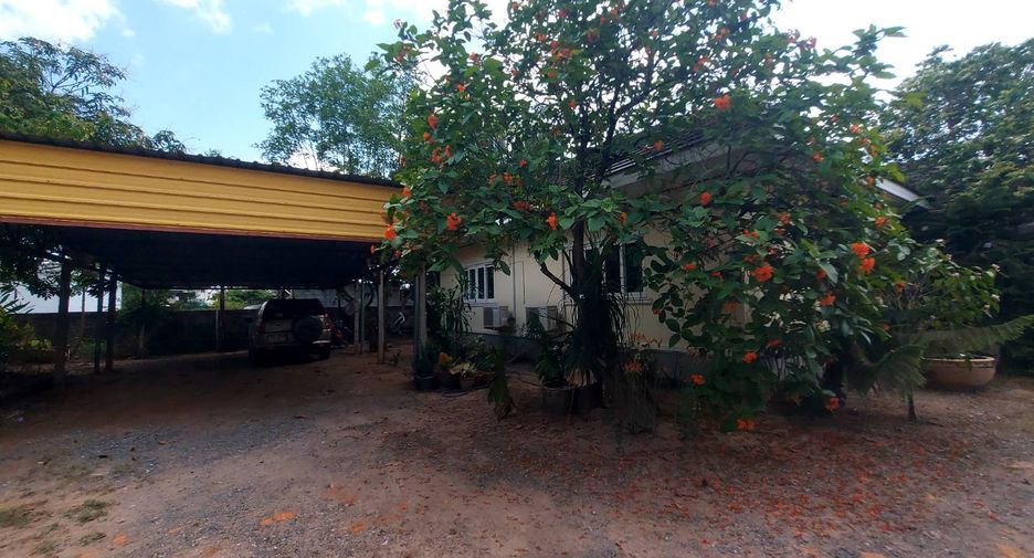 For sale 8 bedrooms house in Mueang Udon Thani, Udon Thani