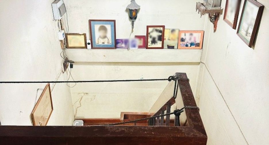 Haus zum Kauf mit 4 Zimmer in Thung Khru, Bangkok