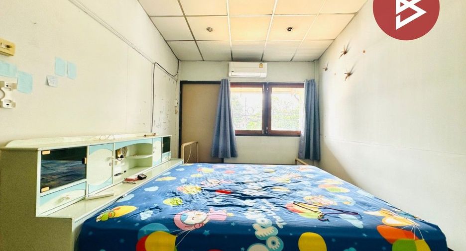 Haus zum Kauf mit 4 Zimmer in Thung Khru, Bangkok