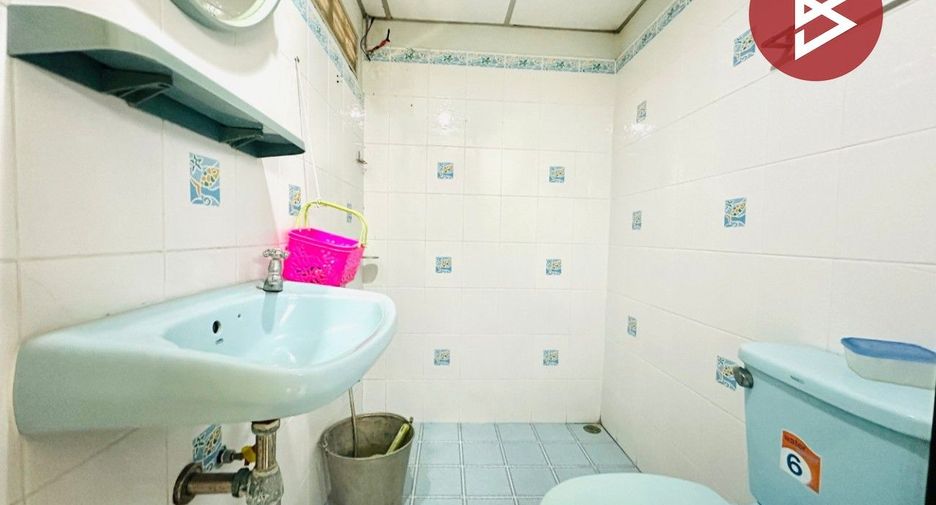Haus zum Kauf mit 4 Zimmer in Thung Khru, Bangkok