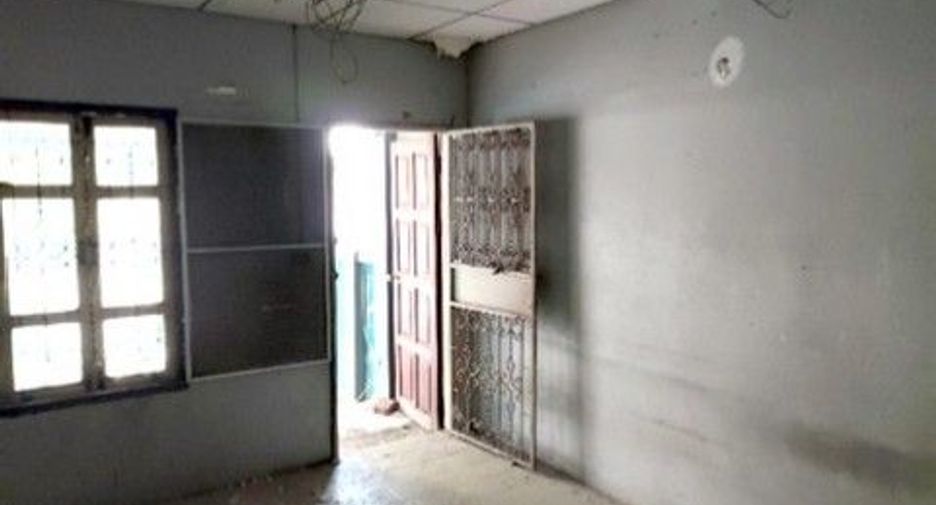 Reihenhaus zum Kauf mit 1 Zimmer in Bang Bua Thong, Nonthaburi