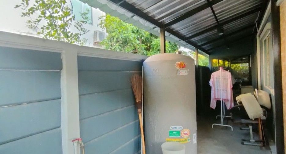 For sale 4 bedrooms townhouse in Bang Phli, Samut Prakan