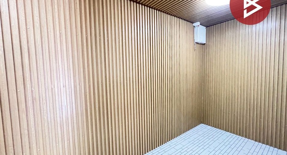 For sale 3 bedrooms townhouse in Bang Khun Thian, Bangkok