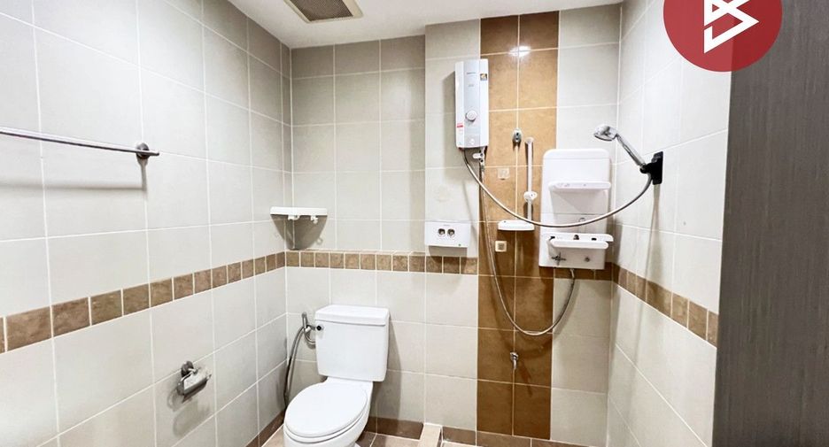For sale 3 bedrooms townhouse in Bang Khun Thian, Bangkok