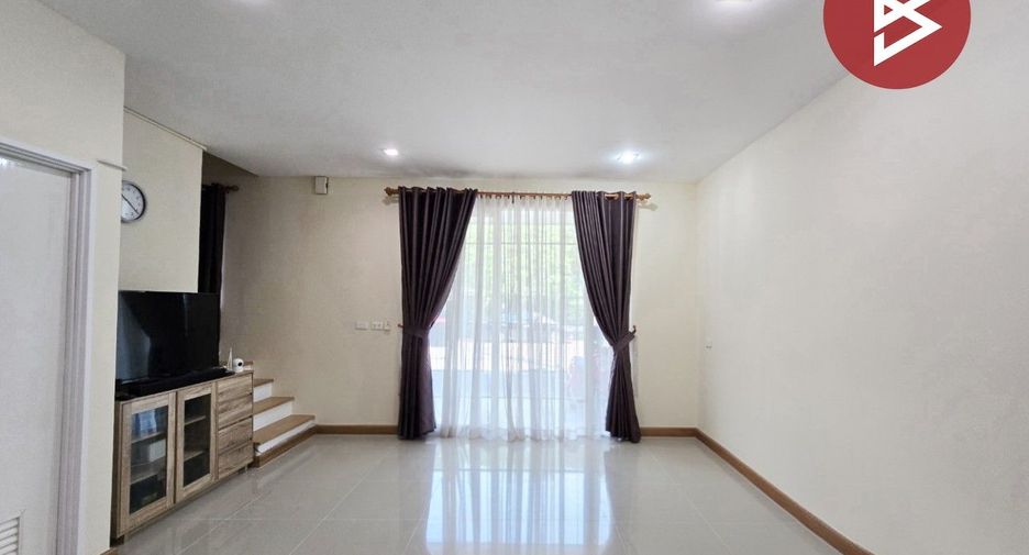 Casa adosada en venta de 4 habitaciones en Mueang Nonthaburi, Nonthaburi
