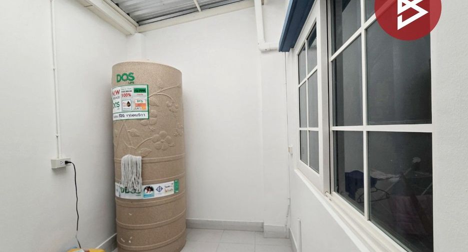 Casa adosada en venta de 4 habitaciones en Mueang Nonthaburi, Nonthaburi