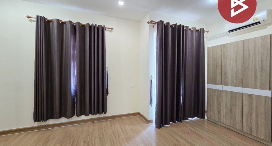Casa adosada en venta de 4 habitaciones en Mueang Nonthaburi, Nonthaburi