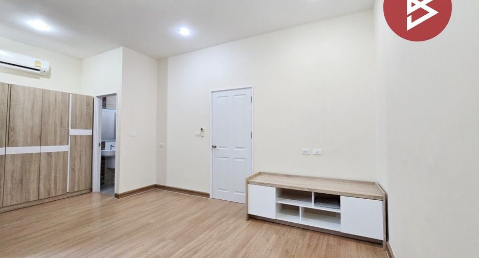 Casa adosada en venta de 4 habitaciones en Mueang Nonthaburi, Nonthaburi