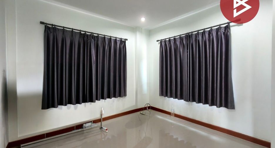 Casa en venta de 3 habitaciones en Phan Thong, Chonburi