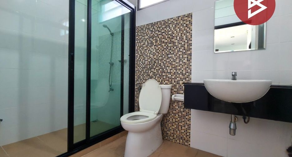 Casa en venta de 3 habitaciones en Phan Thong, Chonburi