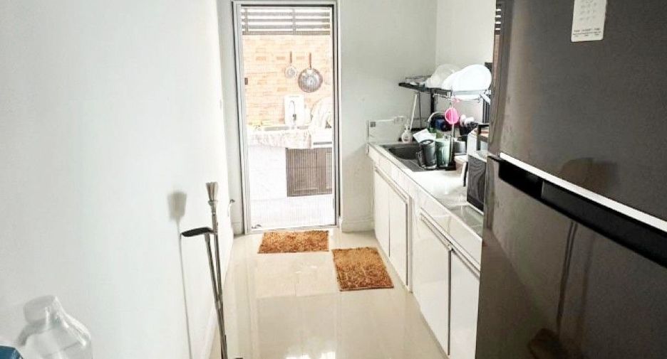 Haus zum Kauf mit 2 Zimmer in Bang Sao Thong, Samut Prakan