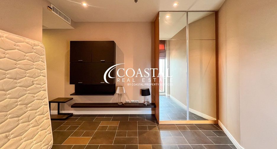 For sale 2 ベッドルーム condo in Bang Lamung, Chonburi