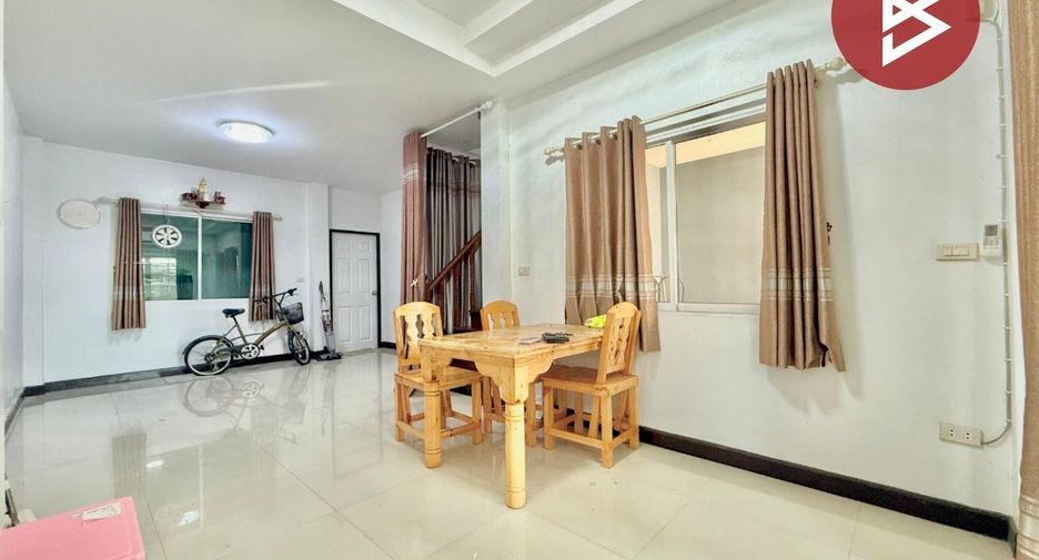 For sale 3 bedrooms townhouse in Mueang Samut Sakhon, Samut Sakhon