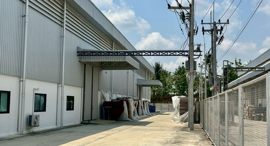 For sale warehouse in Bang Lamung, Chonburi