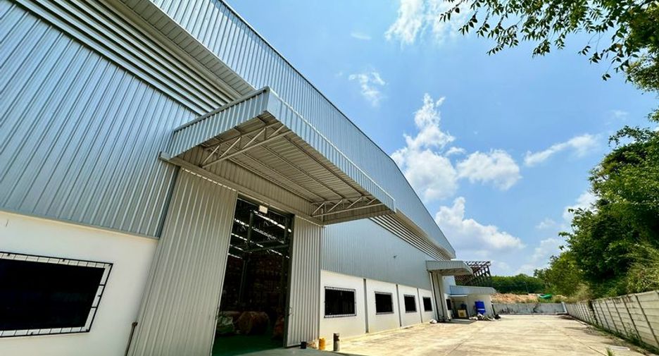 For sale warehouse in Bang Lamung, Chonburi