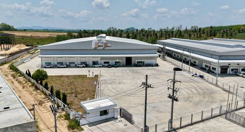 For sale warehouse in Bang Lamung, Chonburi