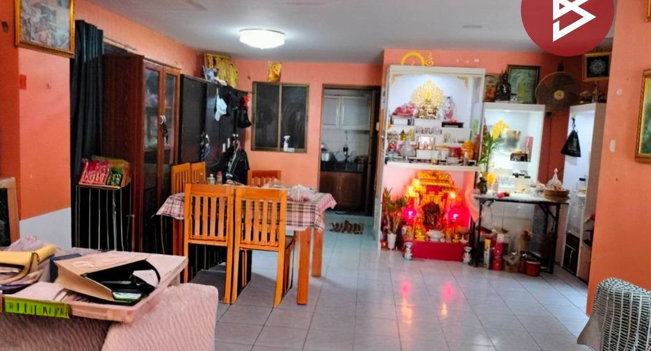 Продажа 3 спальни таунхаус в Mueang Chon Buri, Чонбури