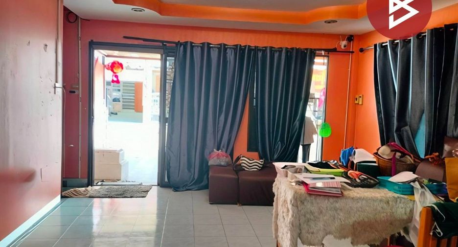 Продажа 3 спальни таунхаус в Mueang Chon Buri, Чонбури