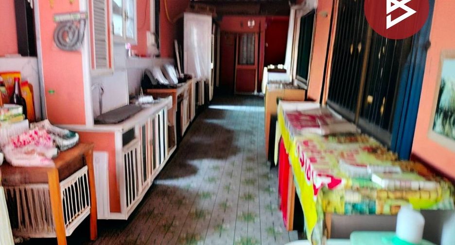 Продажа 3 спальни таунхаус в Mueang Chon Buri, Чонбури