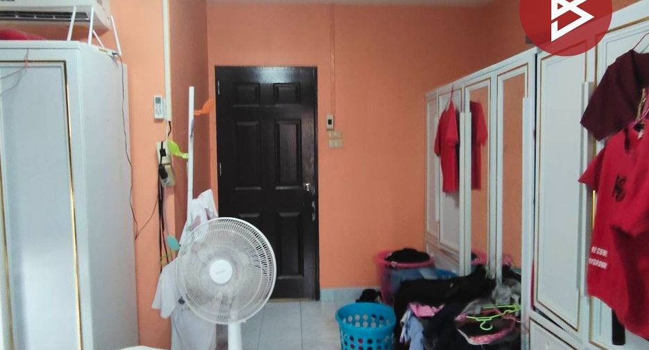 Продажа 3 спальни таунхаус в Mueang Chon Buri, Чонбури