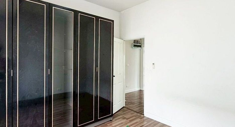 For sale 3 bedrooms house in Min Buri, Bangkok