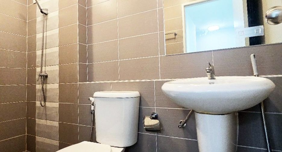 For sale 3 ベッドルーム townhouse in Bang Phli, Samut Prakan