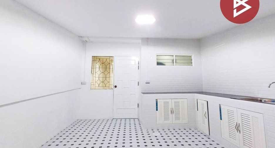 For sale 2 ベッドルーム townhouse in Mueang Samut Songkhram, Samut Songkhram