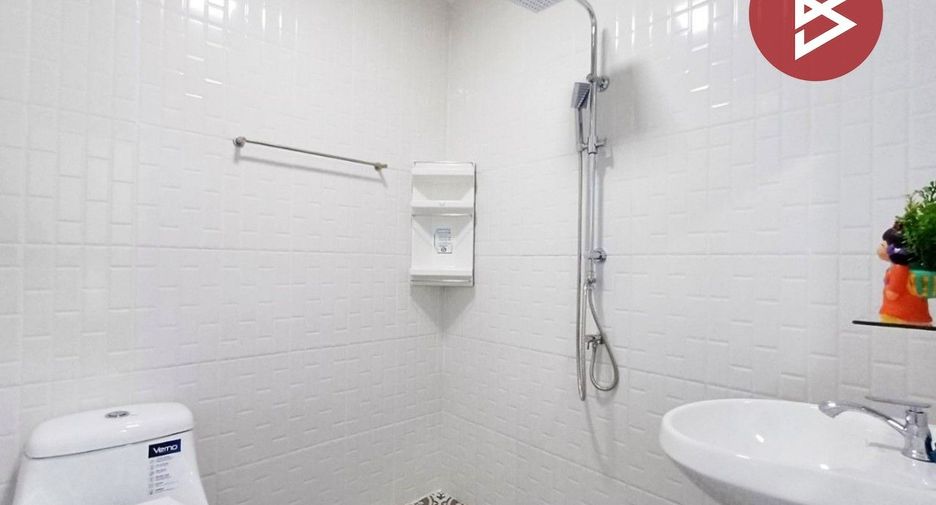 For sale 2 ベッドルーム townhouse in Mueang Samut Songkhram, Samut Songkhram