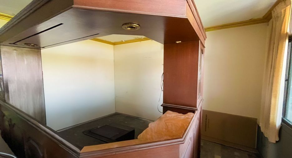 Casa en venta de 6 habitaciones en Nong Khaem, Bangkok