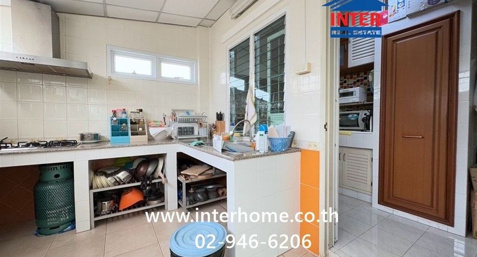For sale 3 bedrooms house in Mueang Nonthaburi, Nonthaburi