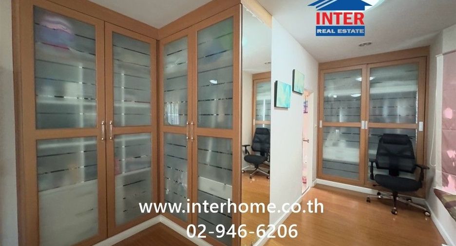 For sale 3 bedrooms house in Mueang Nonthaburi, Nonthaburi