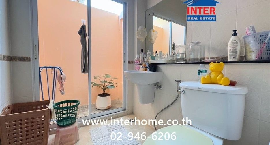 For sale 3 bedrooms house in Mueang Nonthaburi, Nonthaburi