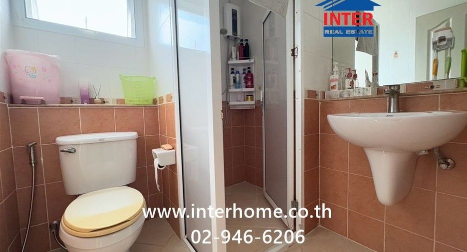 For sale 3 bedrooms house in Mueang Nonthaburi, Nonthaburi