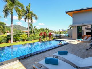For rent 3 bedrooms villa in Mueang Phuket, Phuket