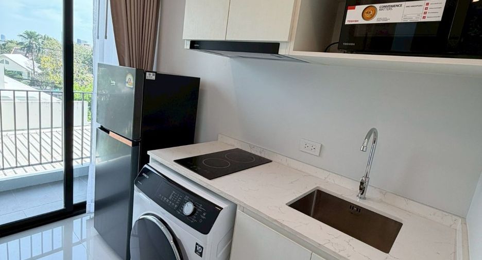 Condo en alquiler y en venta de 1 habitaciones en Bang Na, Bangkok