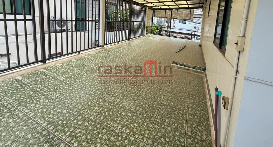 For sale 6 bedrooms house in Bang Lamung, Chonburi