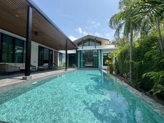 For rent 4 bedrooms villa in Mueang Phuket, Phuket